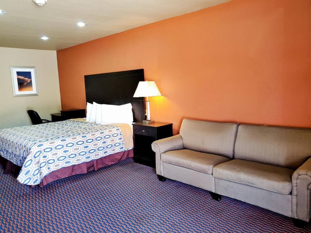 Budget Host Inn Jourdanton Exterior foto
